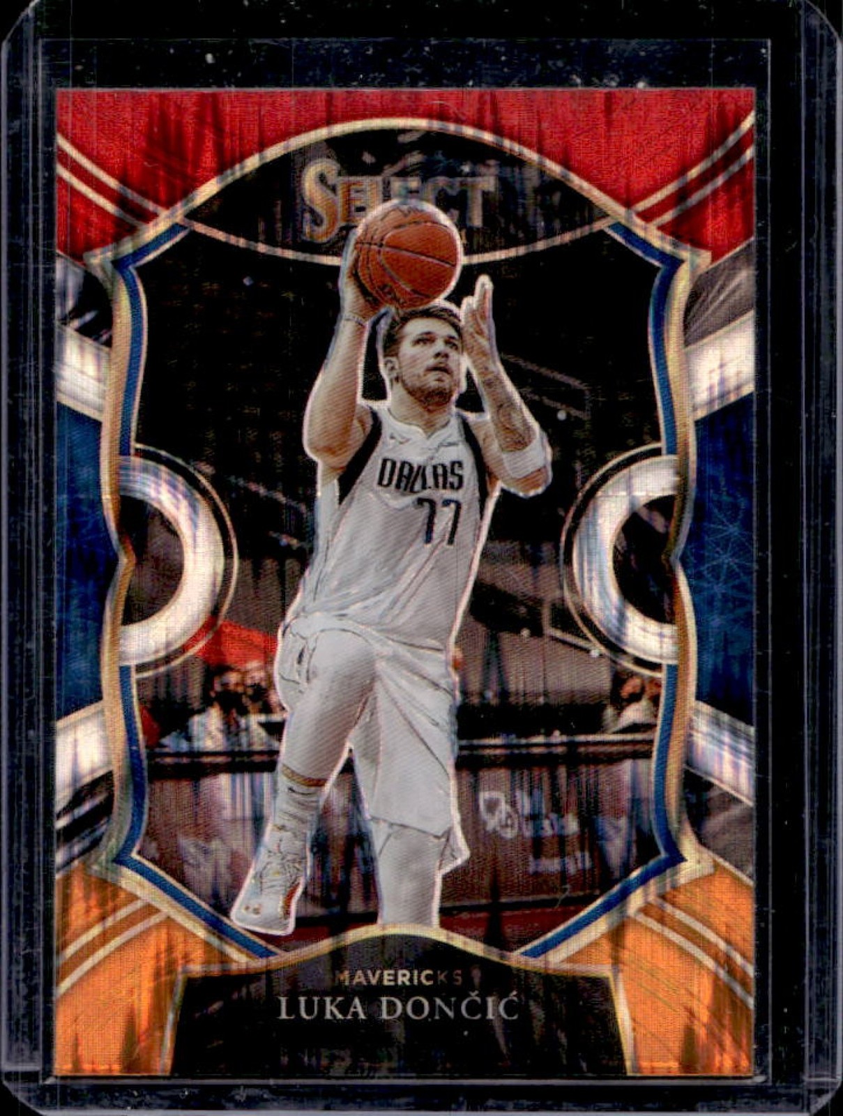 2020-21 Panini Select Luka Doncic Red White Orange Flash Concourse #15 Mavericks