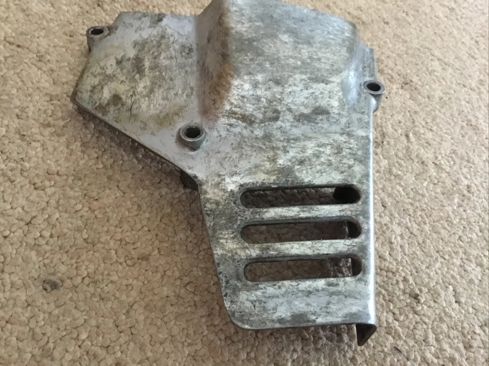 Carcasa cubierta piñón del motor Honda CB200 CB 200 (Ref-5) Foto 3 de 4