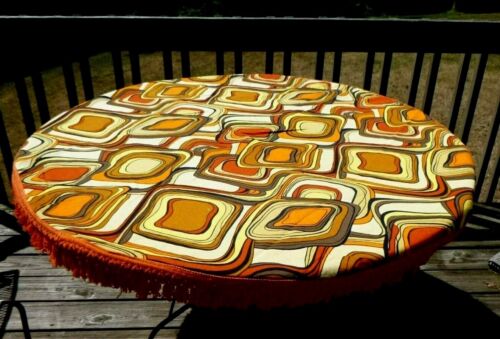 Vtg 70&#039;s Groovy Geometric Fringed Round Tablecloth 50&#034; Orange Brown Yellow
