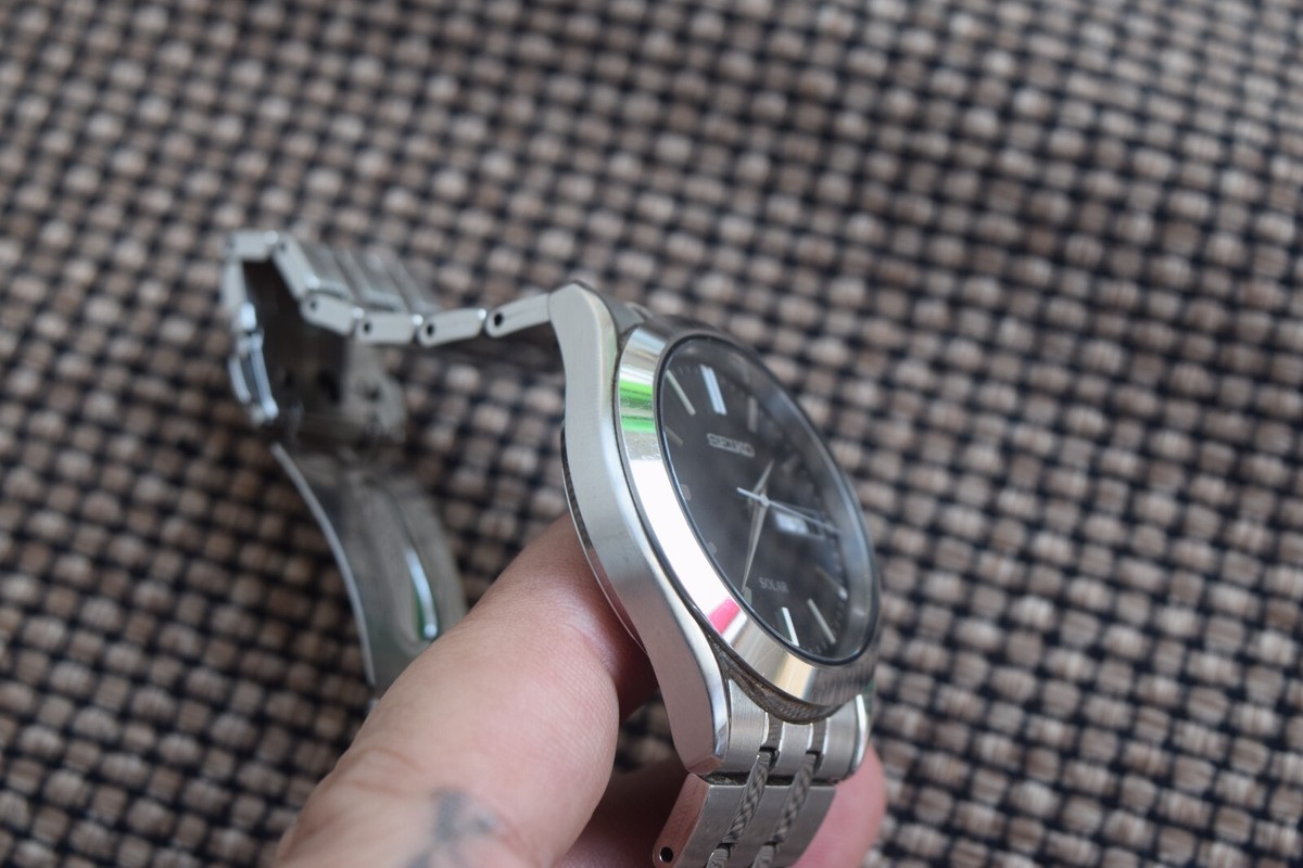 Vintage Seiko Solar V158-0AZ0 Silver Vintage Japan A Day Vintage Seiko Solar V158-0AZ0 Silver Vintage Japan A Day