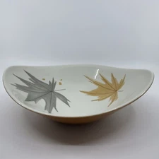Iroquois Harvest Time Oval Vegetable Serving Bowl Leaves Informal Seibel 10-3/8"