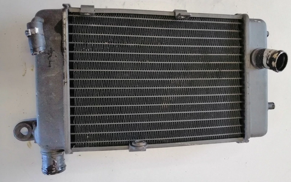 Aprilia RSV 1000 Tuono (02-05) Kühler rechts - Bild 2 von 2