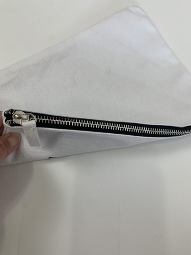 Cosmetic Bag Make Up Bag White Zipper Approximately 7 1/2” X 10 1/2” - Picture 3 of 6