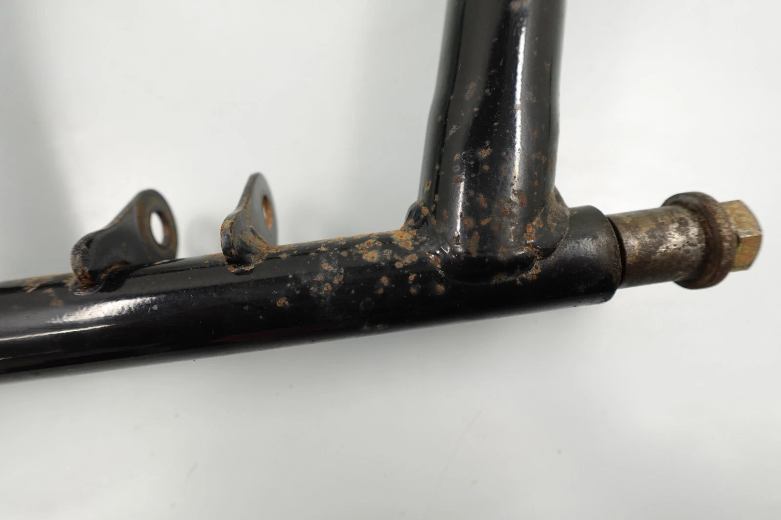 2000-2004 Ski-Doo Summit / MXZ 700 OEM Front Torque Arm 503189292