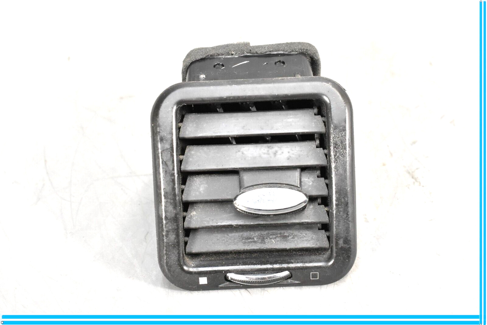 Maserati Quattroporte 2003-2012 Front Right Side air duct