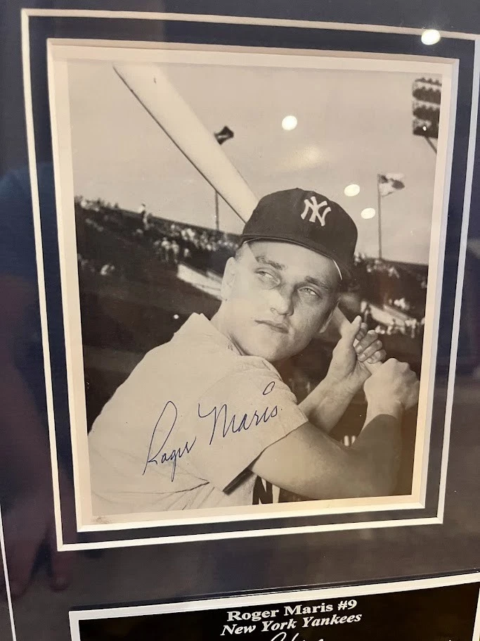 Roger Maris Autographed Photo w/ 11x14 Photo (3 Signatures) Framed JSA - Image 2 of 4
