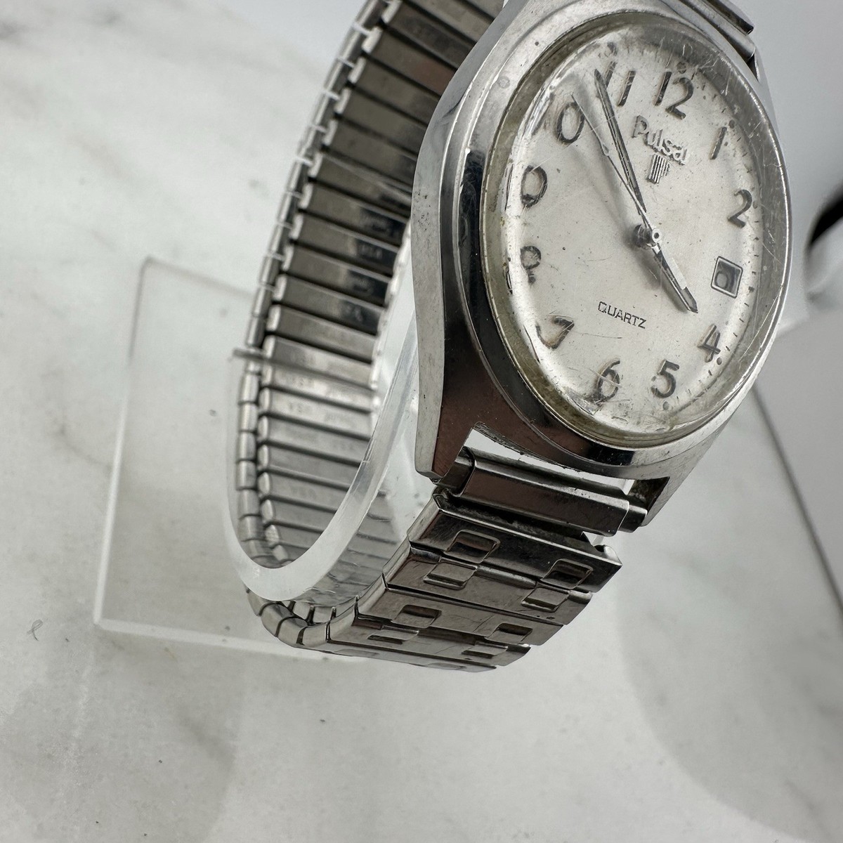 Vintage Pulsar Silver Tone Mens Quartz Watch With Date Y562-6000 Black Dial WORN - Vintage Pulsar Mens Silver Tone Watch Y562-8109 - New  main image 4
