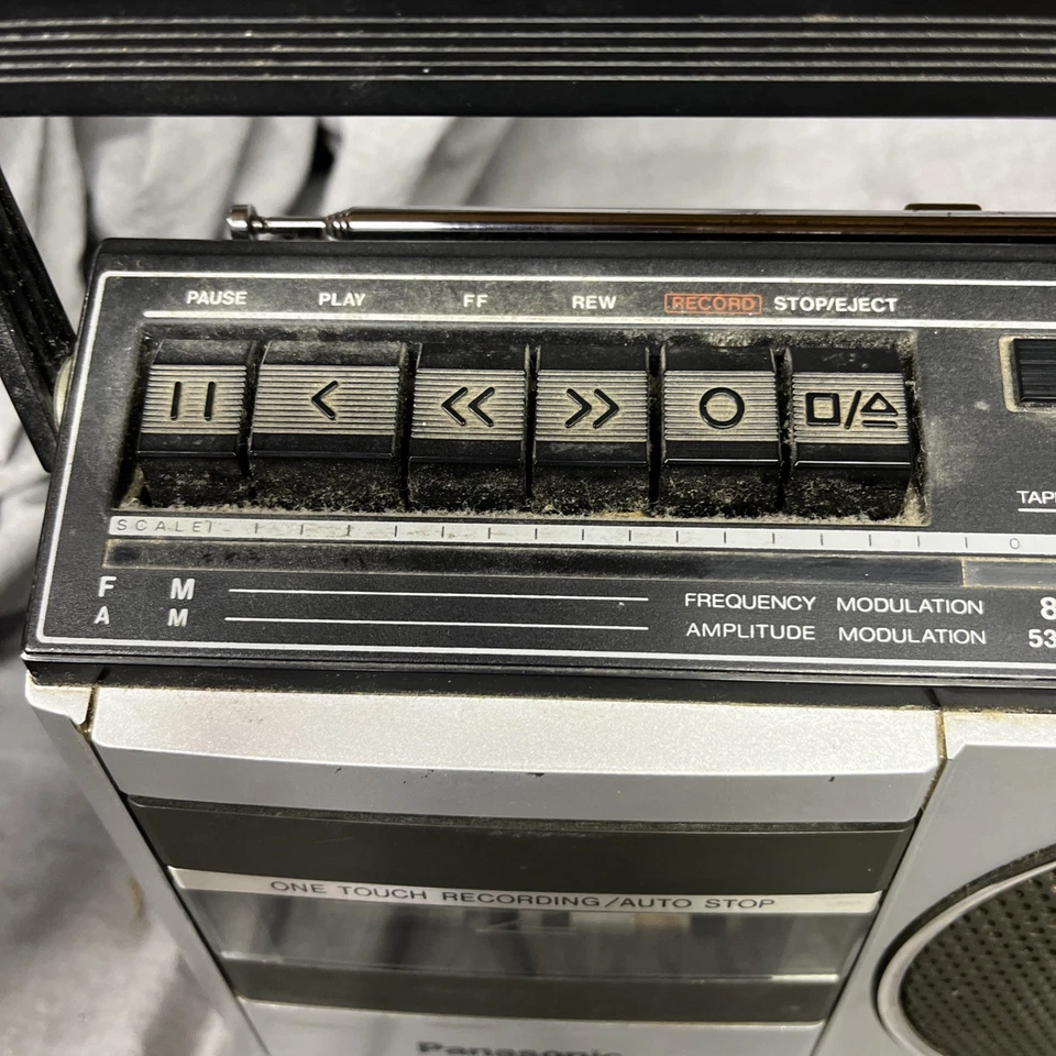 SOLO REPUESTOS Grabadora Cassette Panasonic RX-1220 AM/FM Piezas o Pantalla Foto 4 de 4