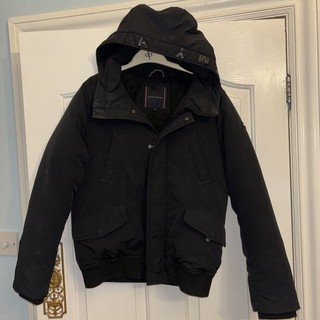 Abrigo de lluvia Tommy Hilfiger para niños talla 164 (niños L)