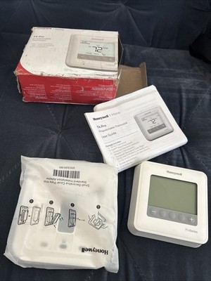 Honeywell T4 Pro Programmable Thermostat - TH4110U2005/U