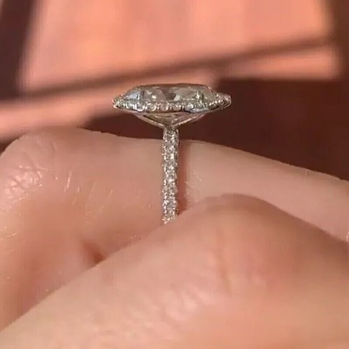 10k White Gold Oval Cut Simulated Diamond Women's Engagement Ring 2.50 Ct - Picture 2 of 7