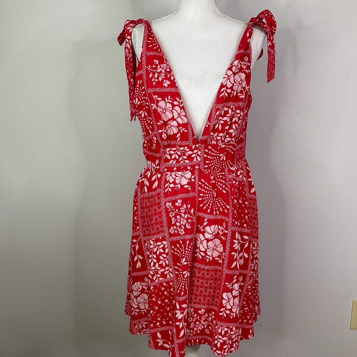 House of Harlow 1960 Red Bandana Print Dress Women Size Medium Linen Rayon Blend House of Harlow 1960 Red Bandana Print Dress Women Size Medium Linen Rayon Blend
