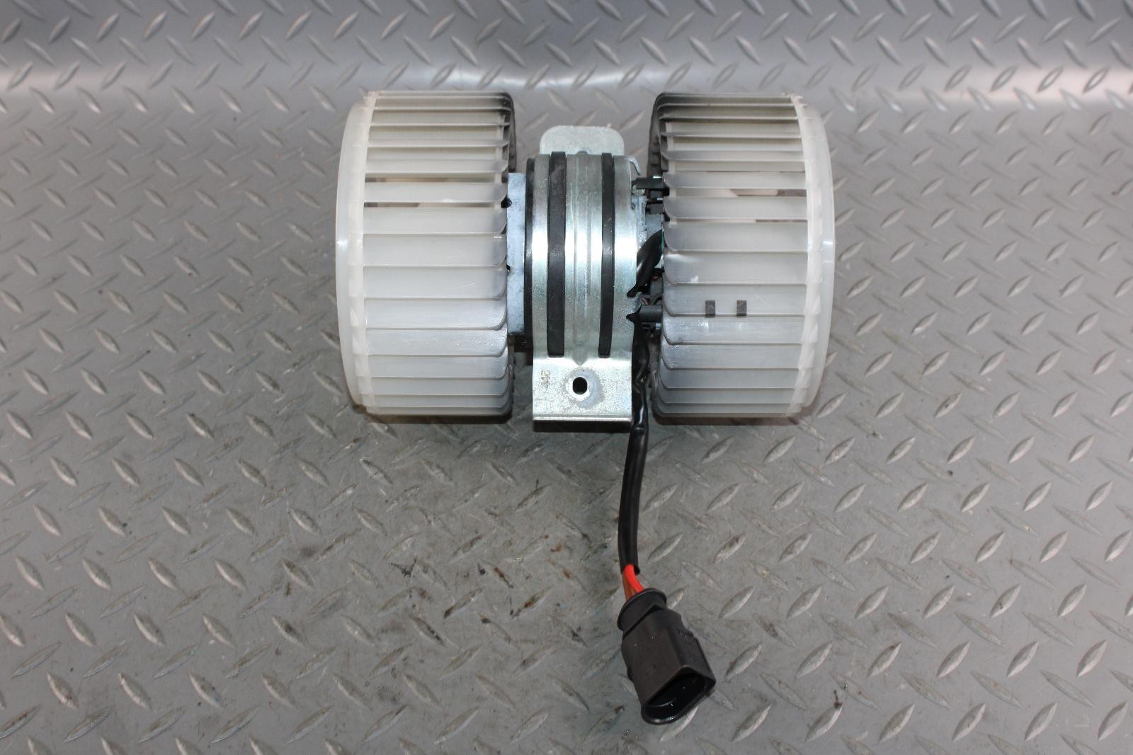 Bentley Continental GT 2004-2019 A/c unit