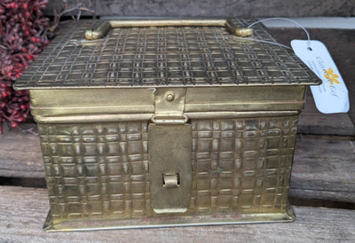   Messingfarbene Kiste mit Deckel  / Schatzkiste Metall Clayre & Eef  