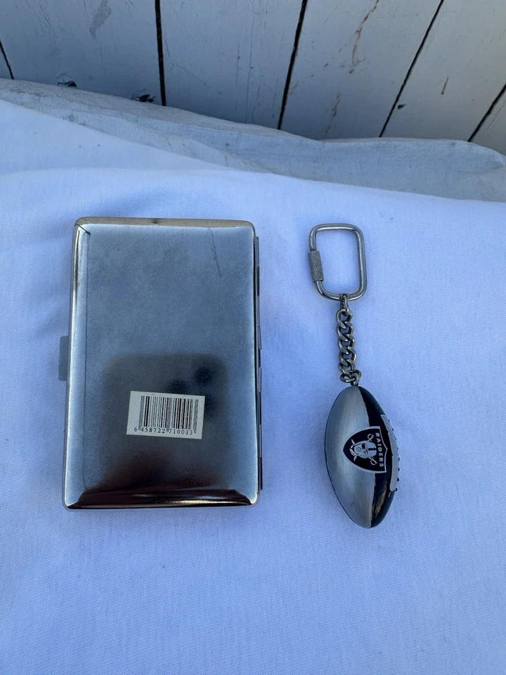 Vintage Oakland Raiders Team NFL Metal Cigarette Case and key chain - Image 2 of 4