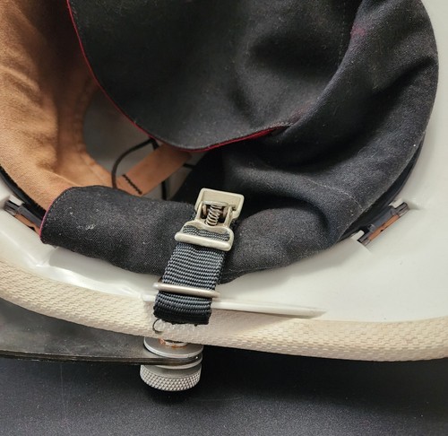 Casco de rescate de bombero médico EMT EMS blanco vintage Cairns & Brother - Imagen 12 de 22