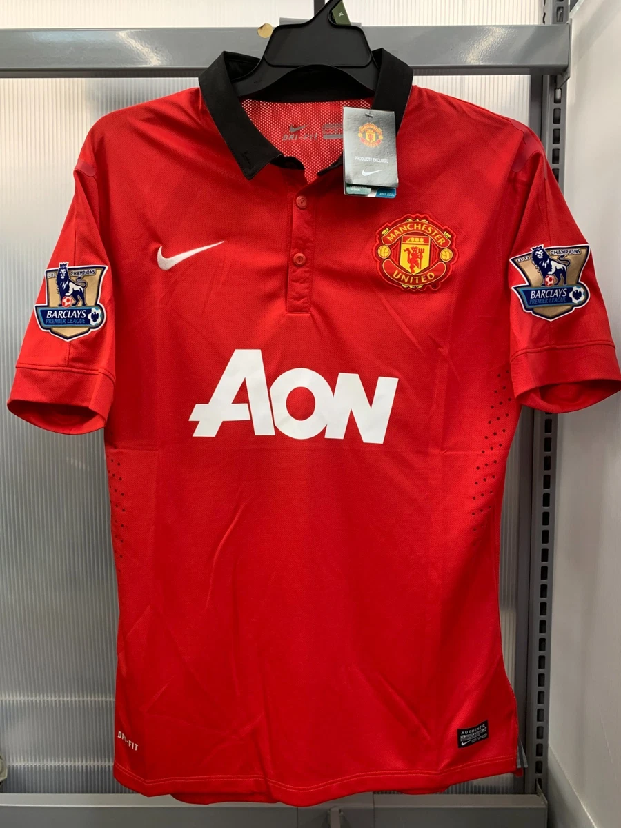 Nike Size XL Manchester United International Club Soccer Fan