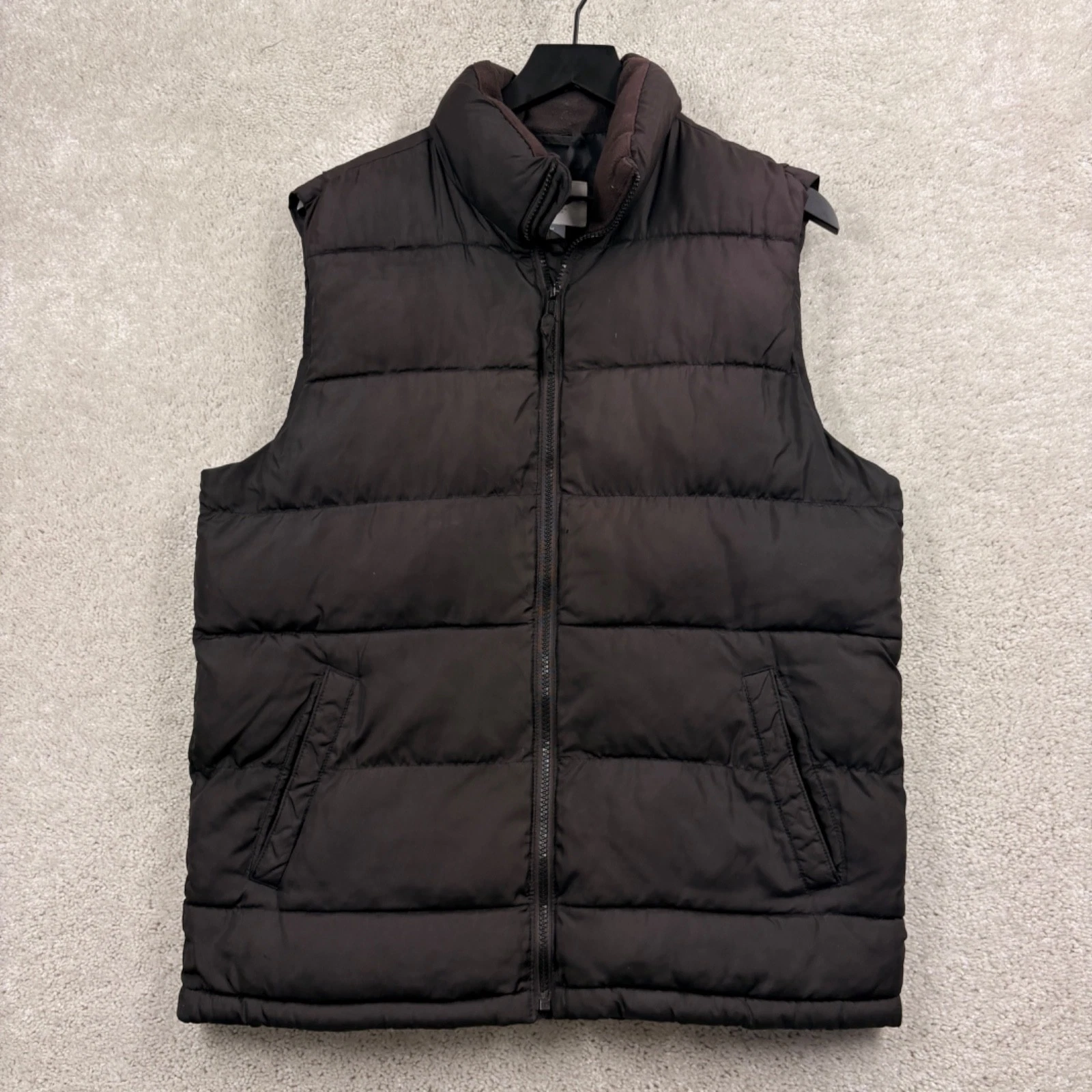 Old Navy Puffer Vest Mens Size Medium Black Faded Quilted Full Zip Pockets