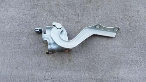 2012 - 2014 TOYOTA PRIUS C LEFT RIGHT HOOD HINGES OEM - Picture 4 of 4