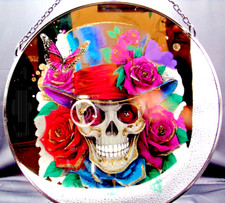 Etched and coloured image on 25CM round mirror with metal & fancy chain.