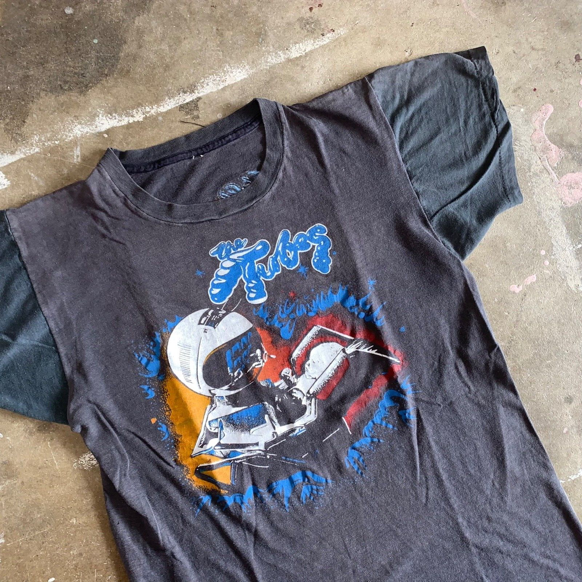 70s VINTAGE THE TUBES (THE BAND) CONCERT T-SHIRT MEN SZ S PARKING