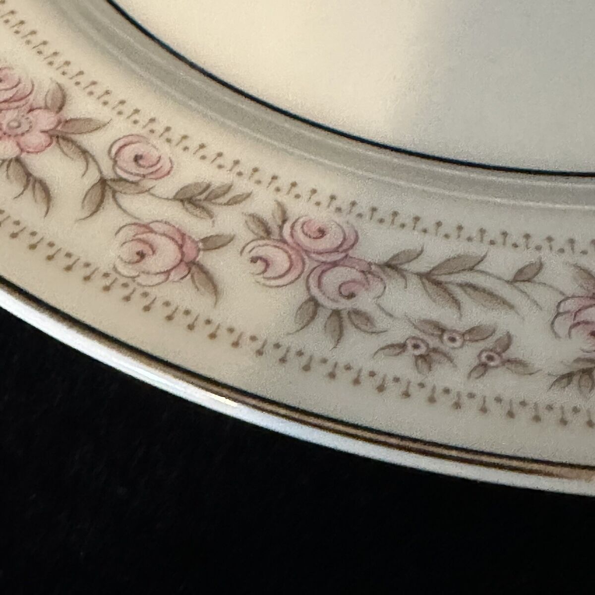 Vintage Harmony House Roselet Japan 3536 7.5 inch Salad Vintage Harmony House Roselet Japan 3536 7.5 inch Salad