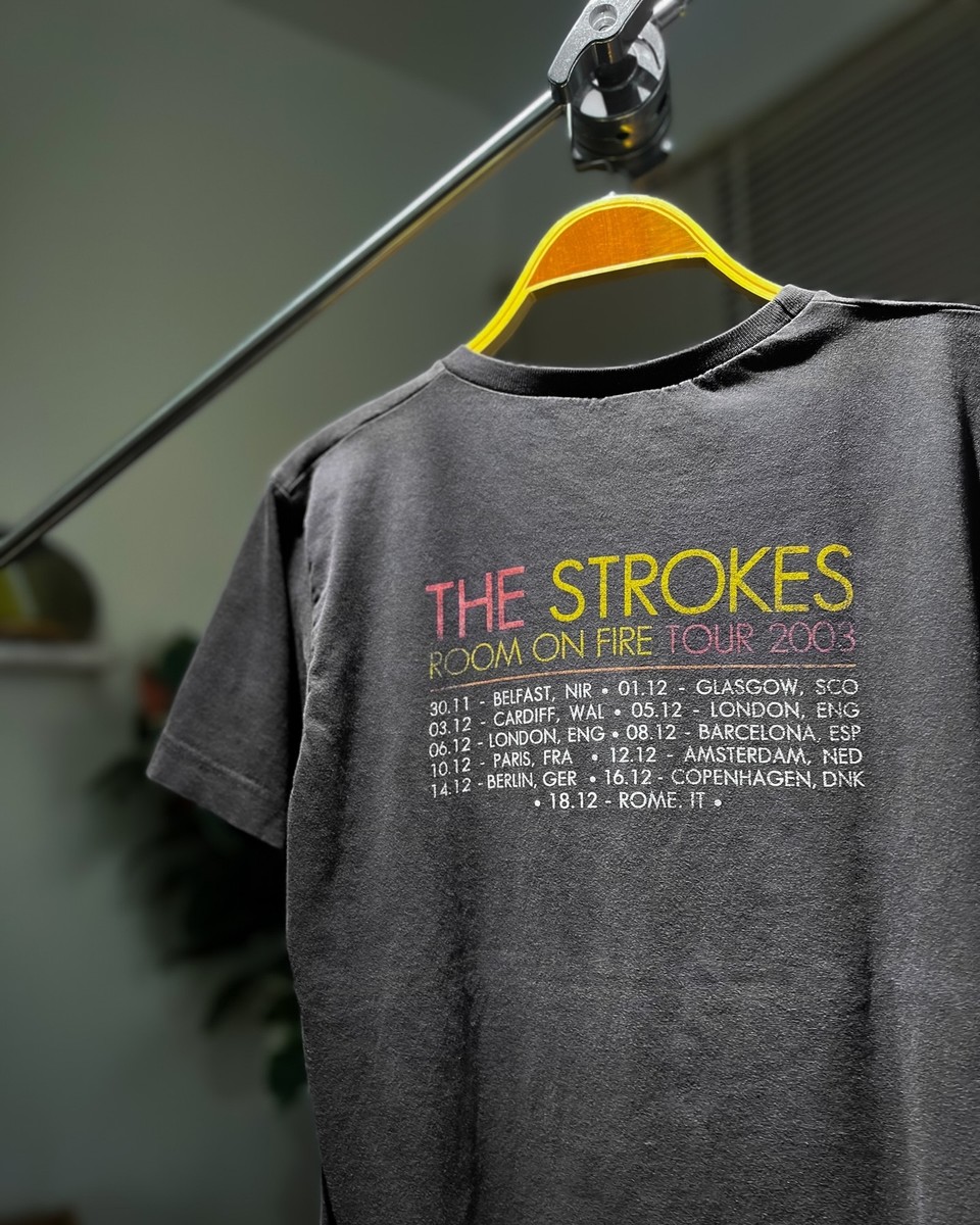 2004 The Strokes 'Room on Fire' Tour T-Shirt 2 side black