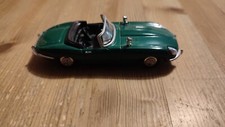 Modellauto Jaguar E Cabriolet Oldtimer von 1961 in grün