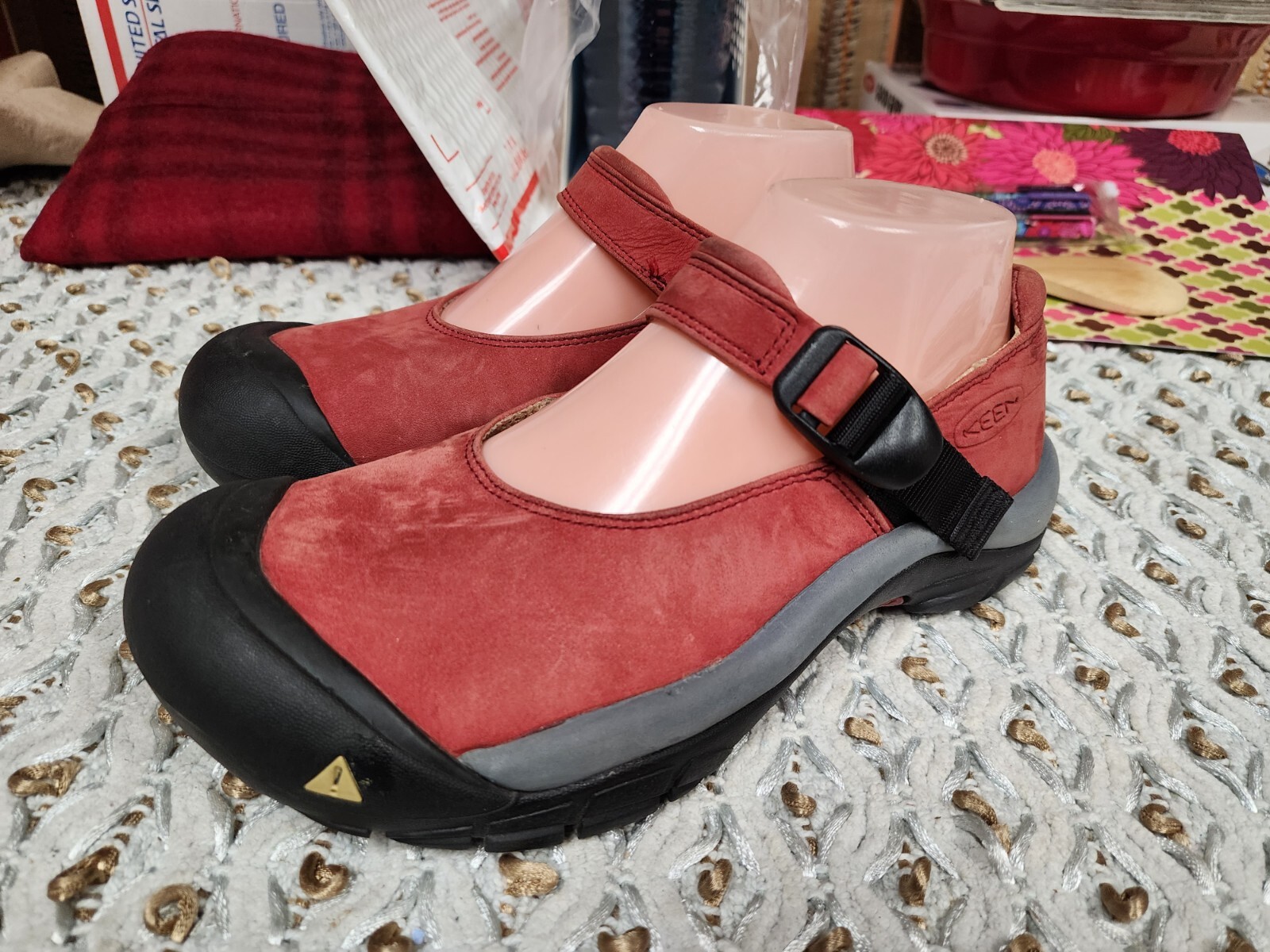 Keen Womens Nubuck Leather Mary Jane Shoes Red Size 7 Gem