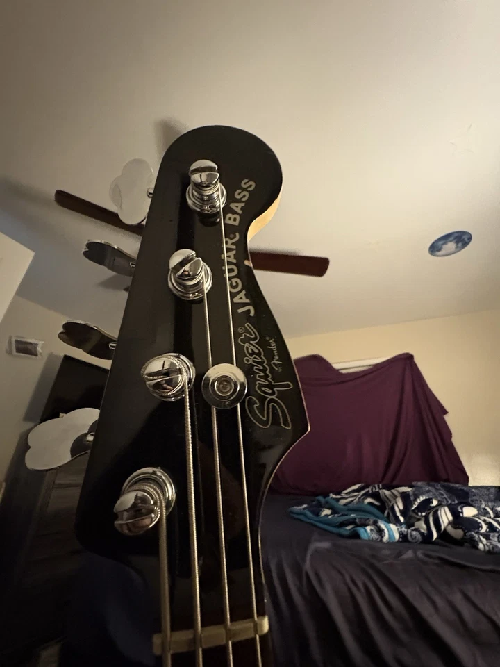 Bajo Jaguar Squier Vintage Modificado Negro Cuerpo Sólido Foto 4 de 4