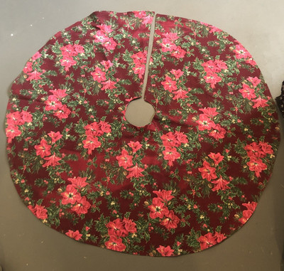 Handmade Pretty 39-Inch Round Floral Christmas Tree Skirt