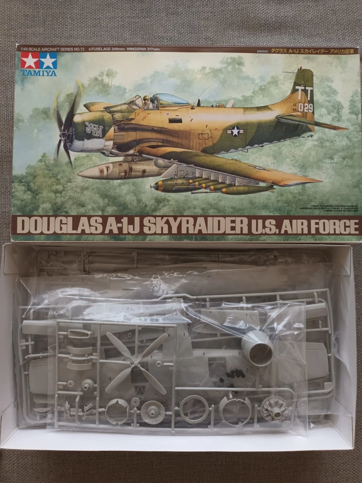 A-1J Skyraider Tamiya 1/48 + SuperScale Decals - Immagine 3 di 3