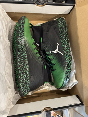 JORDAN Oregon Ducks Vapor Untouchable Speed Turf 2 Cleats Men s Size 11