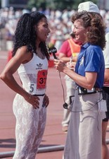 Florence Griffith Joyner USA speaks with the media after the final- Old Photo