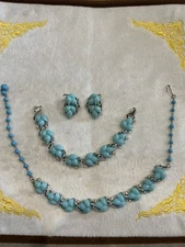 Vintage Lisner Blue Leaves Sparkling Ice Rhinestone Parure 