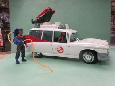 Vintage 1984 Kenner The Real Ghostbusters ECTO-1 Vehicle w/People  & Top Seat