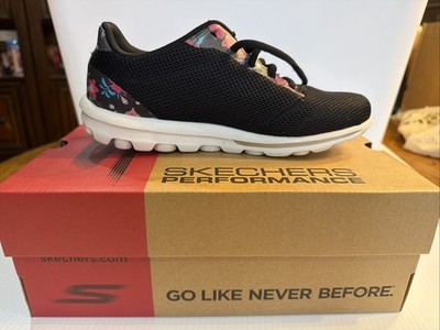 Skechers 124175 Women's Go Walk Classic Lace Up Shoes Black/floral WIDE 6.5