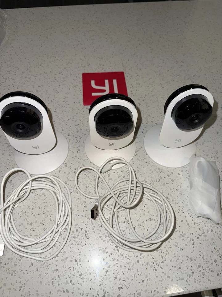 Cámara doméstica YI Smart 1080p - blanca Foto 2 de 3