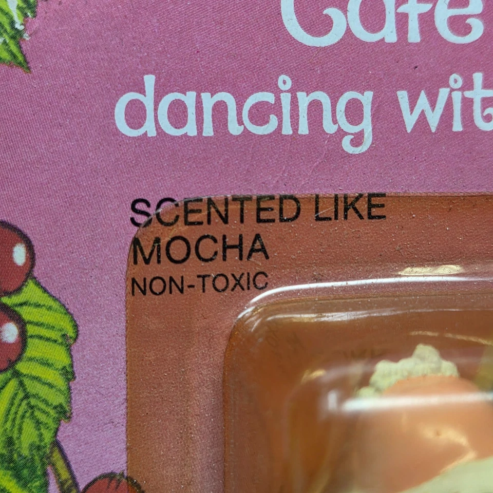 VINTAGE STRAWBERRYLAND MINIATURES STRAWBERRY SHORTCAKE CAFE OLE DANCING BURRITO - Image 4 of 4