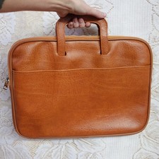 Vintage 1970s Vinyl Soft Sided Briefcase Attache Extending Handles MIT Zipper