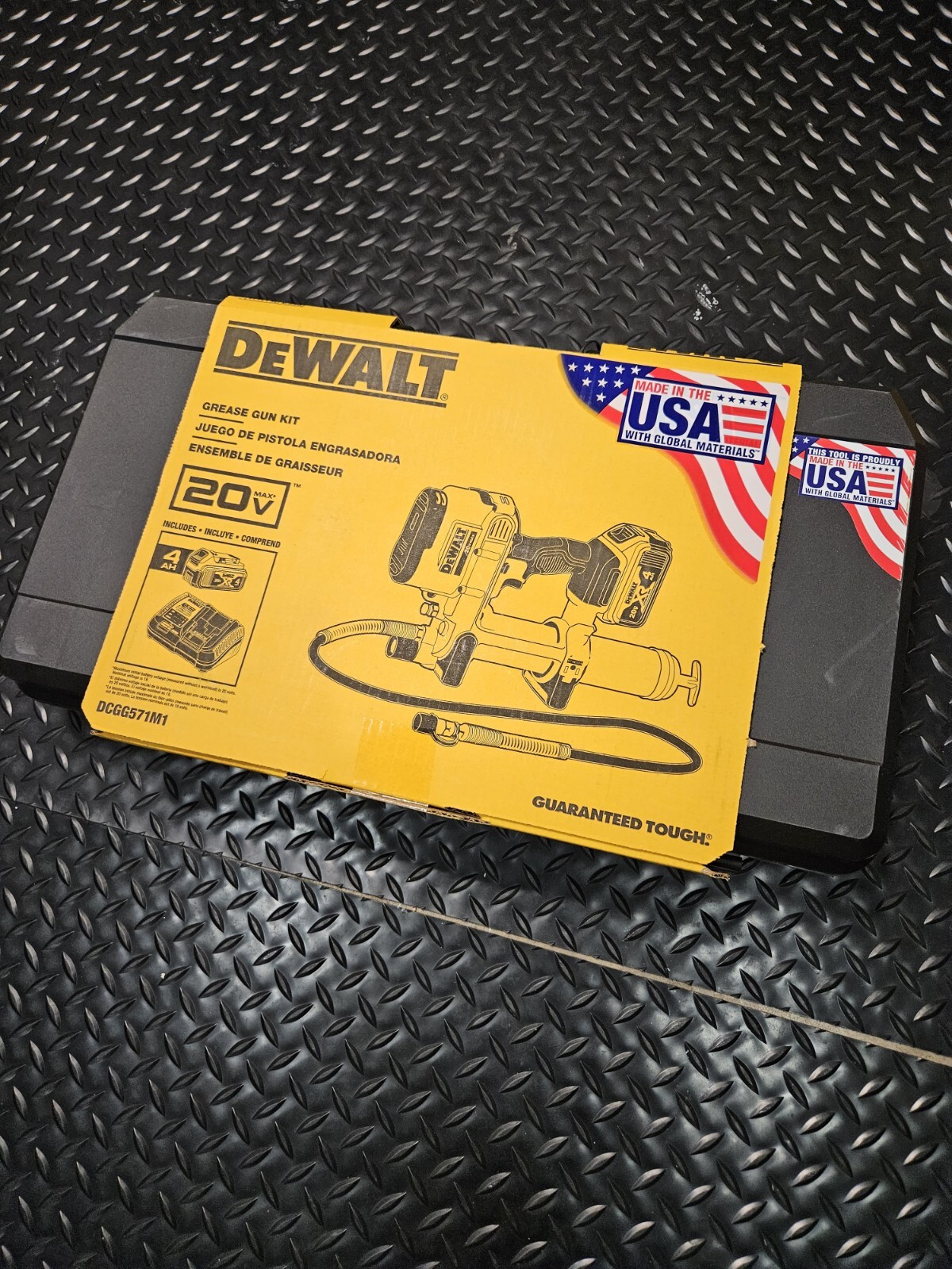 DEWALT DCGG571M1 20V Volt MAX LiIon Cordless Grease Gun Kit (4.0 Ah