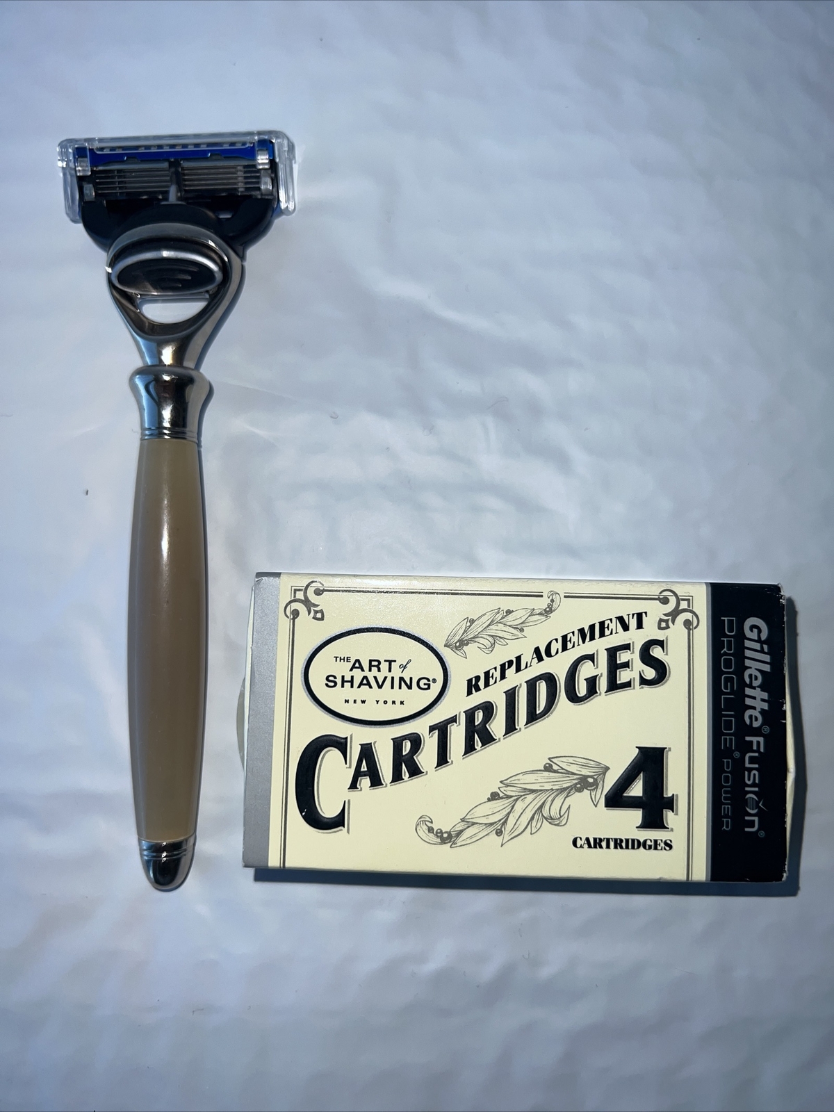 The Art Of Shaving Fusion Horn Razor With Luxury Stand And Horn Brush Set