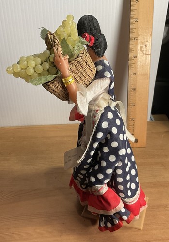 Vtg Mid-Century Marin Chiclana Lovely Spanish Lady Doll Carring Basket of Grapes - Picture 6 of 10