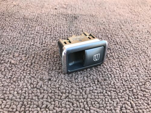 ✔MERCEDES W204 C63 C350 C300 C250 REAR WINDOW DOOR SWITCH BUTTON OEM - Bild 2 von 4