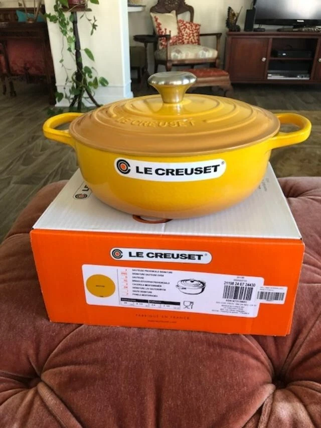 Le Creuset 3.5 QT Round Dutch Oven Signature Cast Iron # 24 NECTAR