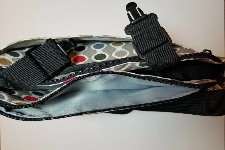 Bolso de Pañales Skip Hop Duo Signature Lunares 10 Bolsillos Muy Buen Estado Foto 3 de 4