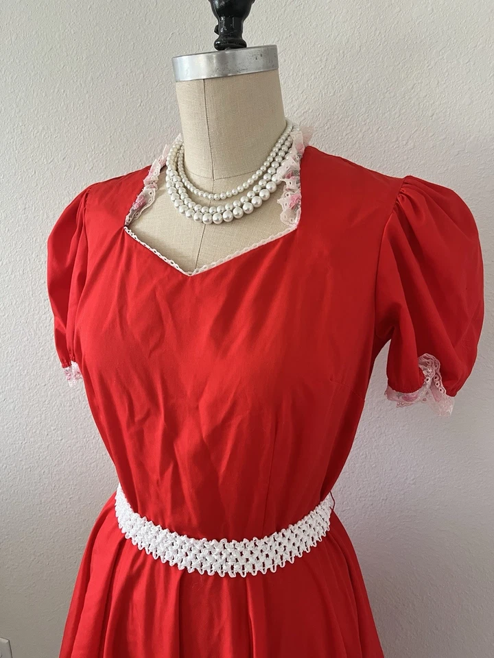 Vestido de Baile Cuadrado Rojo Vintage Años 70 Encaje Pradera Cottage Rockabilly Retro Talla S Foto 3 de 4