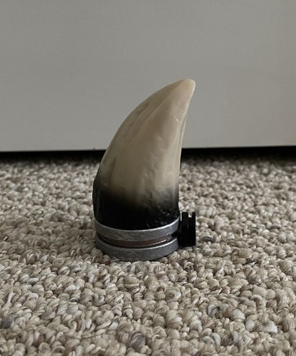 Savi's Workshop  Elemental  Nature Rancor Tooth  Lightsaber Scrap  Galaxy’s Edge