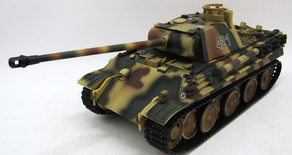 Vintage 21st Century Toys, World War II German Tiger I Heavy Tank, #421. 1:32 - Image 2 of 4