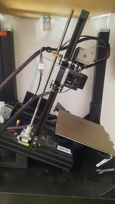 Ender 3 3D Drucker, Gebraucht, Mit neuem Extruder und magnetischer Druckplatte